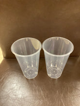 โหลดรูปภาพลงในเครื่องมือใช้ดูของ Gallery Plastic Bubble Tea Cup Clear (500ml/17oz) (500 cups).
