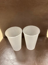 โหลดรูปภาพลงในเครื่องมือใช้ดูของ Gallery Plastic Bubble Tea Cup Polished (500ml/17oz) (500 cups).
